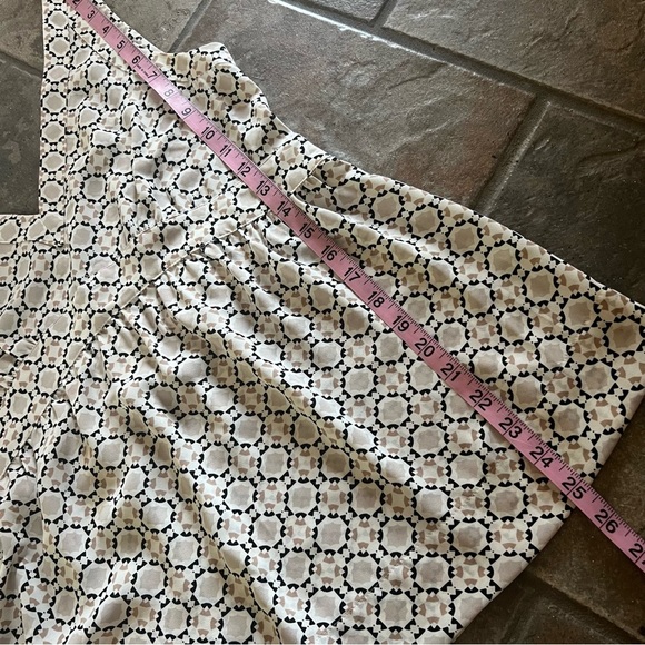 ⭐️BOGO FREE⭐️ Ann Taylor LOFT top in EUC - Picture 9 of 9